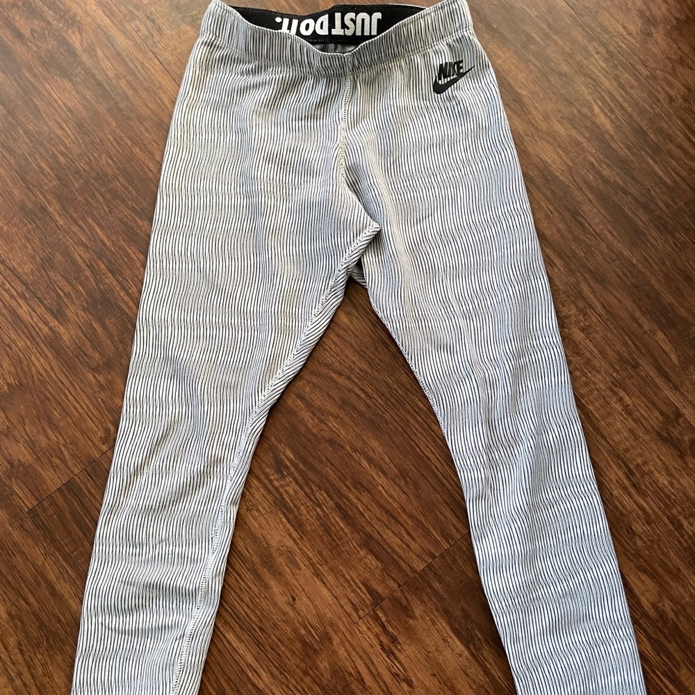 Nike leggings